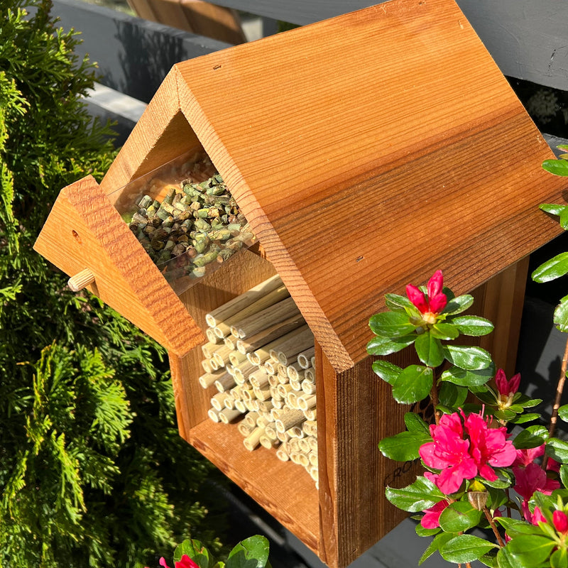 Load image into Gallery viewer, Chalet Cedar Bee House