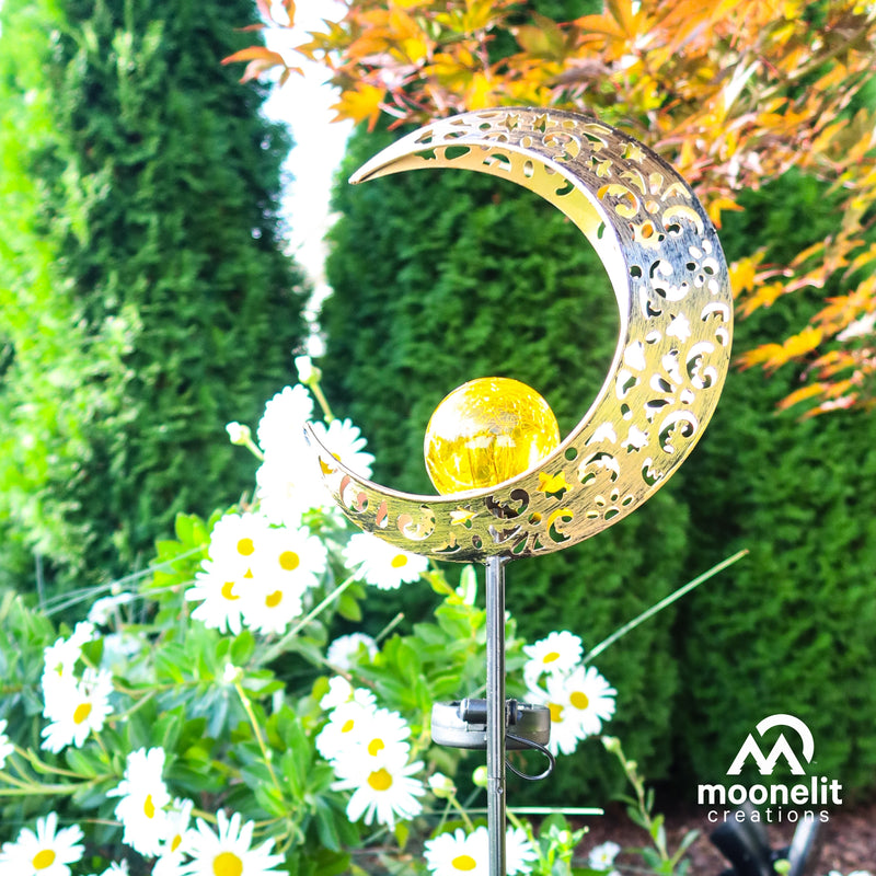 Load image into Gallery viewer, Solar LED Crescent Moon Garden Light